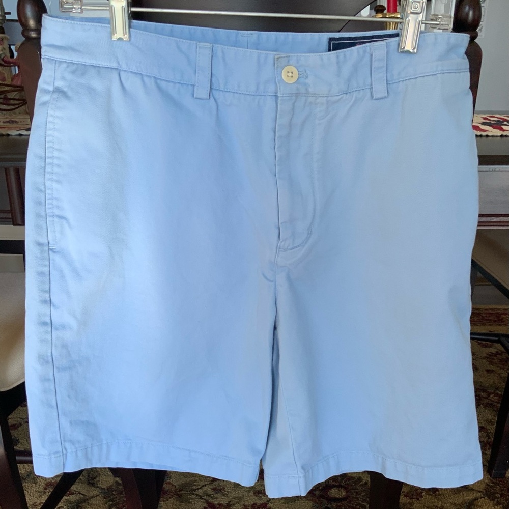 VINEYARD VINES Men’s light blue club shorts 33